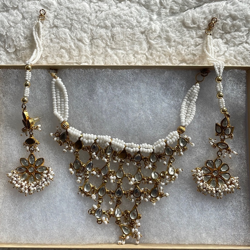 Indian Pakistani Gold and White Bridal Jewelry Set